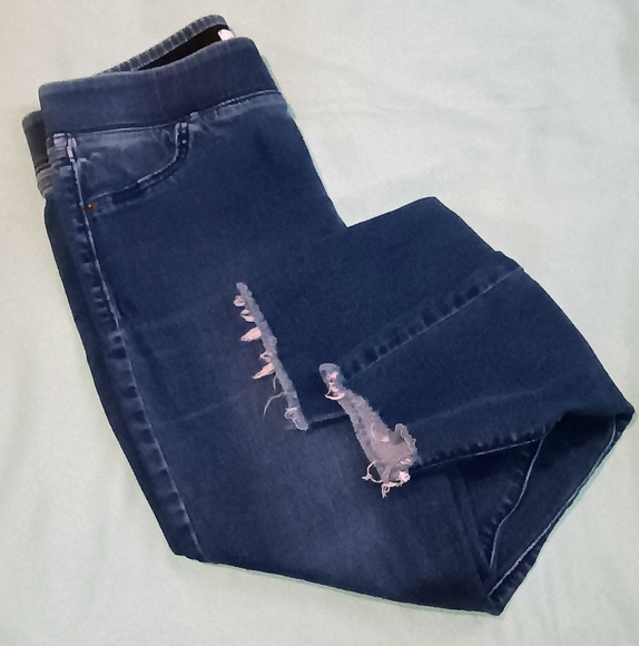 NWOT Womens Old Navy Dark Blue Rockstar Jeans 4 Casual Shopping Lunch - Picture 1 of 3